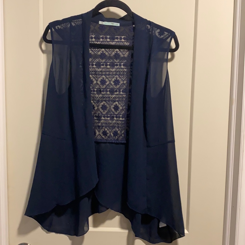 Navy, Lacey over layer